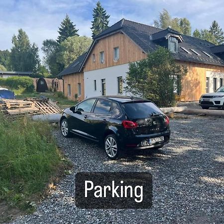 Hobiti Chatka Lipno แชร์นาฟ โปชูมาวี ภายนอก รูปภาพ